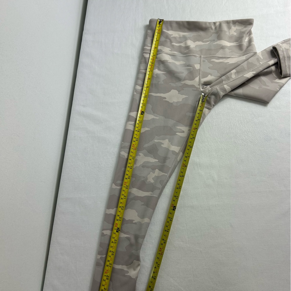 Athleta Elation 7/8 Tight Camo Leggings Women’s Size XS Tan‎ Beige - Picture 11 of 14